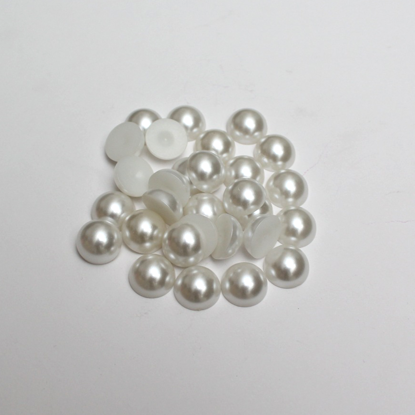 Picture of 202035-001 - Pearly Flat Beads - White 14mm